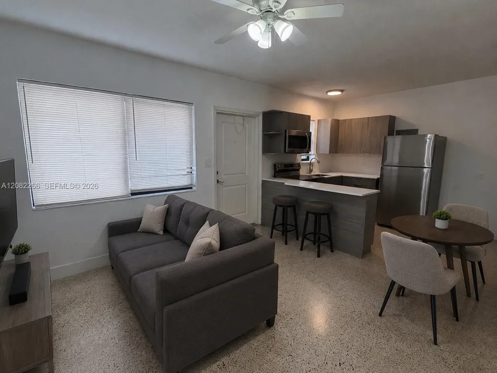 600 SW 10th St #4 Miami, FL 33130