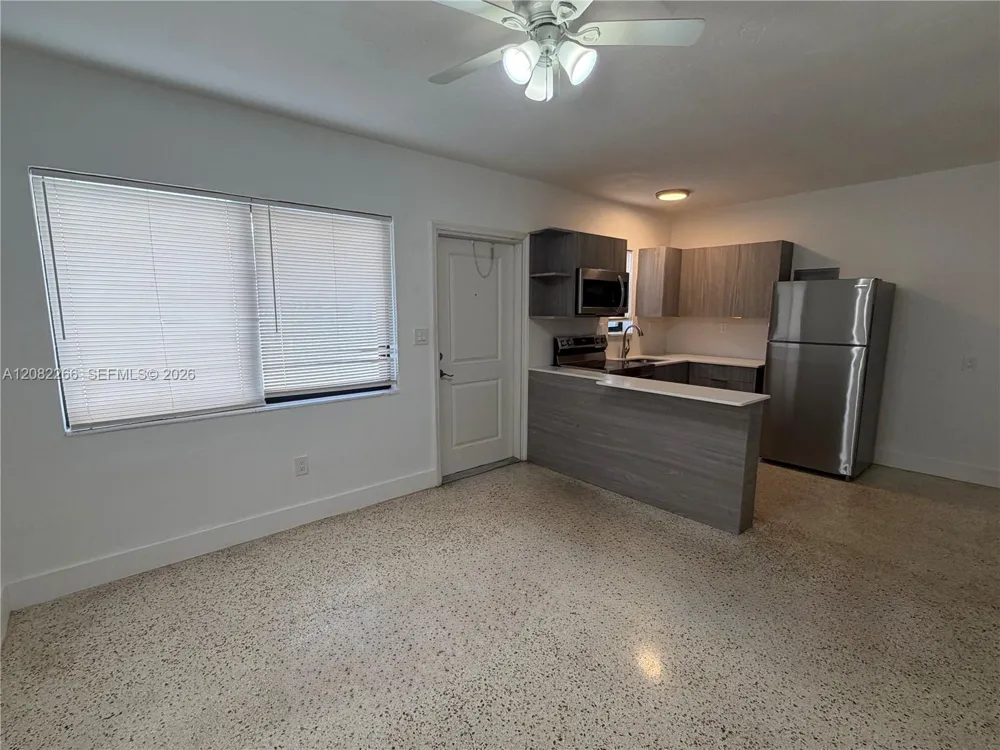 600 SW 10th St #4 Miami, FL 33130