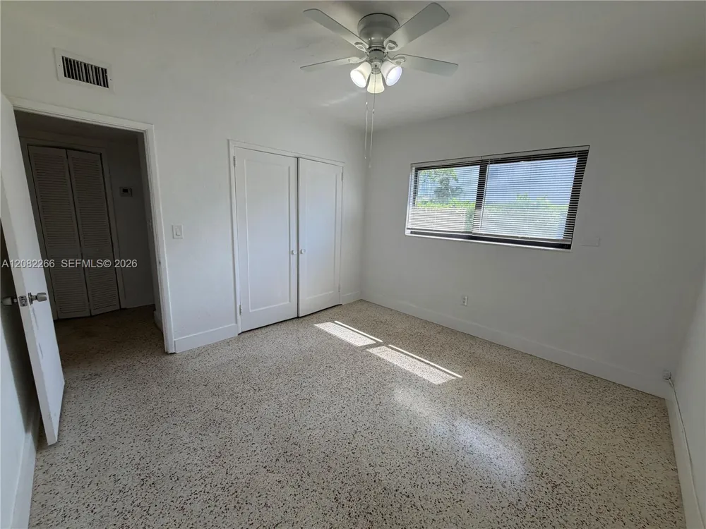 600 SW 10th St #4 Miami, FL 33130