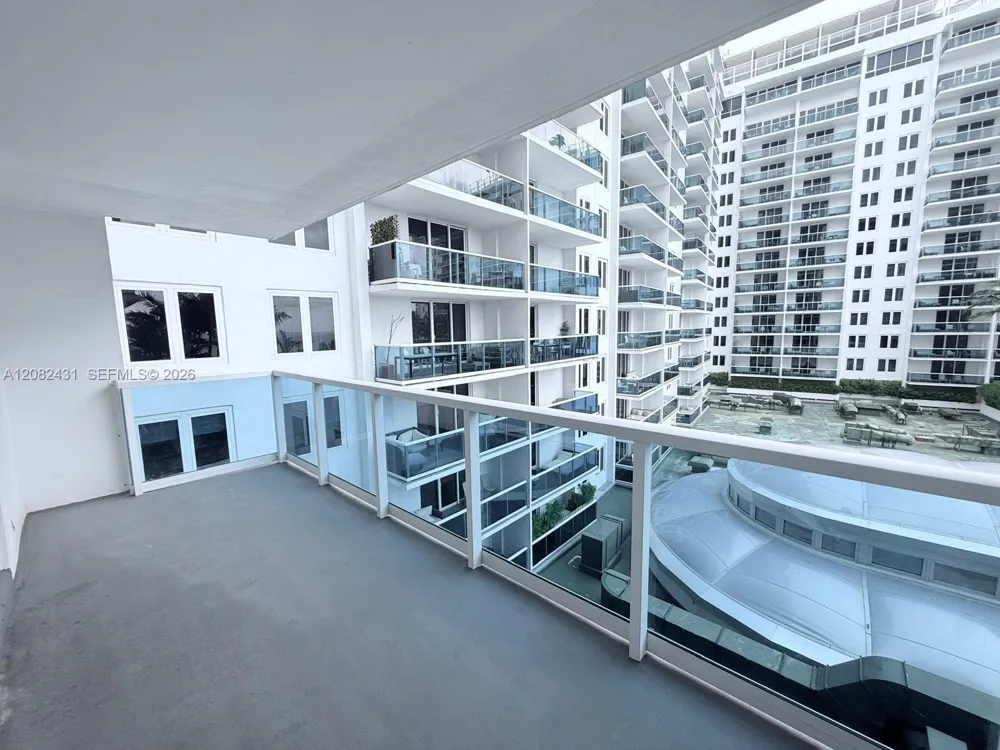 2301 Collins Ave #621 Miami Beach, FL 33139