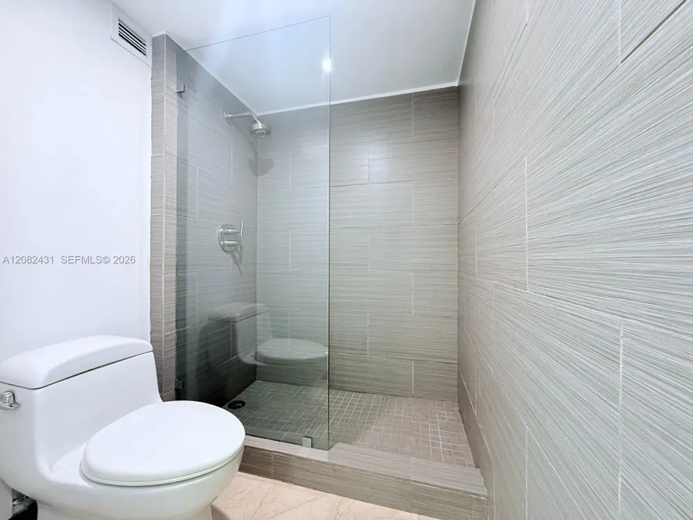 2301 Collins Ave #621 Miami Beach, FL 33139