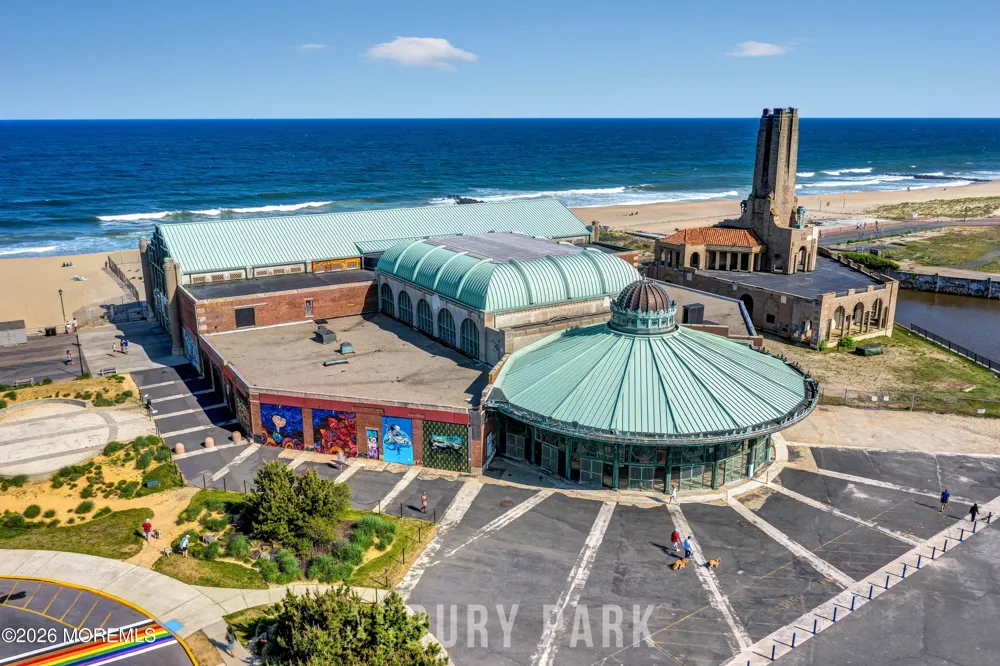 301 Lake Avenue #1 Asbury Park, NJ 07712