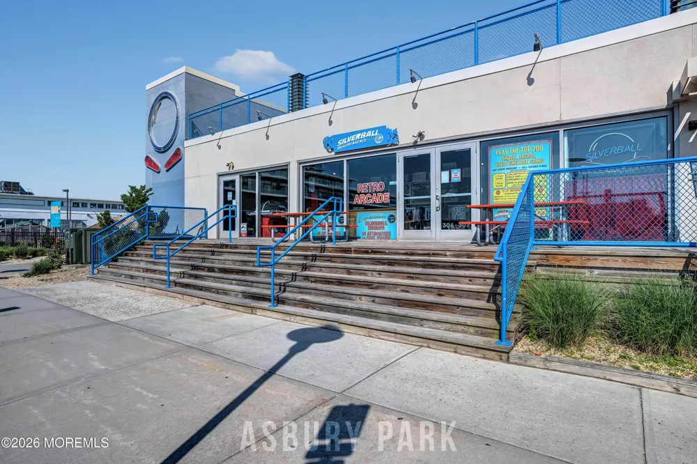 301 Lake Avenue #1 Asbury Park, NJ 07712