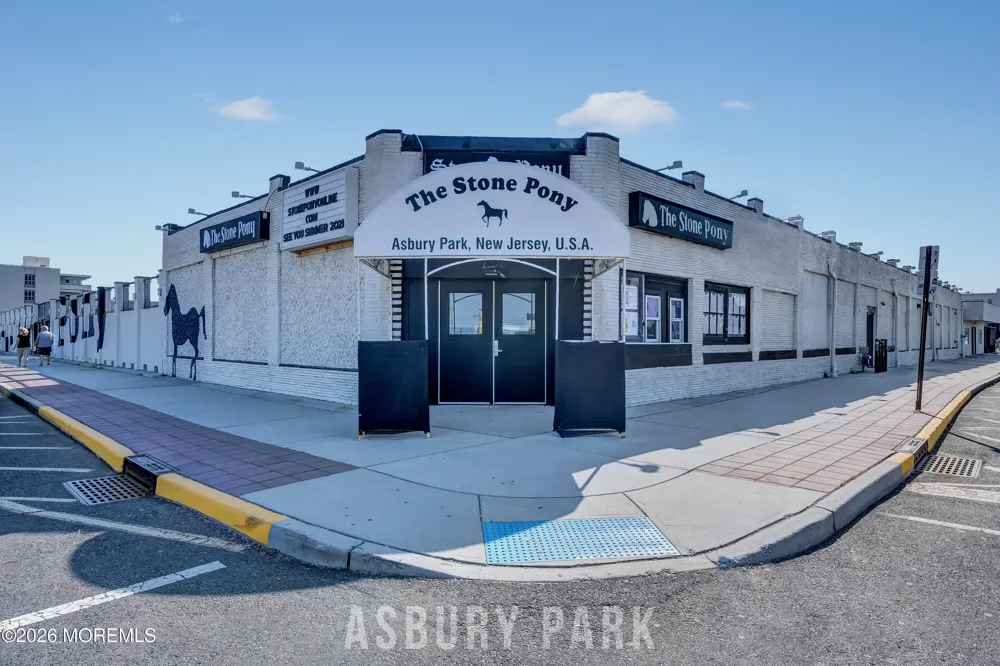 301 Lake Avenue #1 Asbury Park, NJ 07712