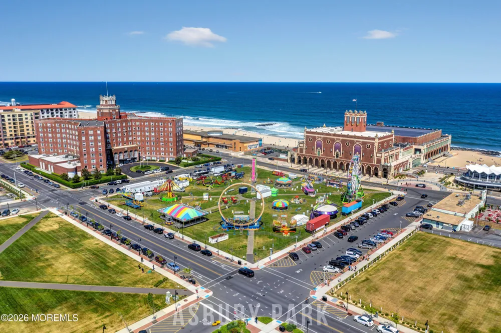 301 Lake Avenue #1 Asbury Park, NJ 07712