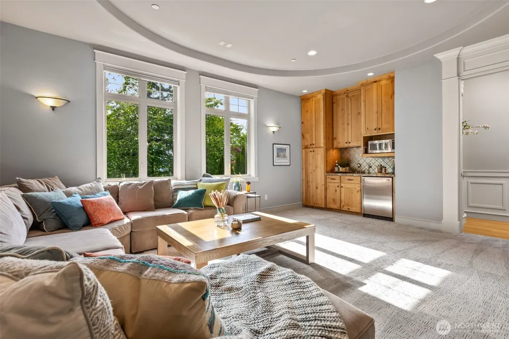 5370 228th Avenue SE Issaquah, WA 98029
