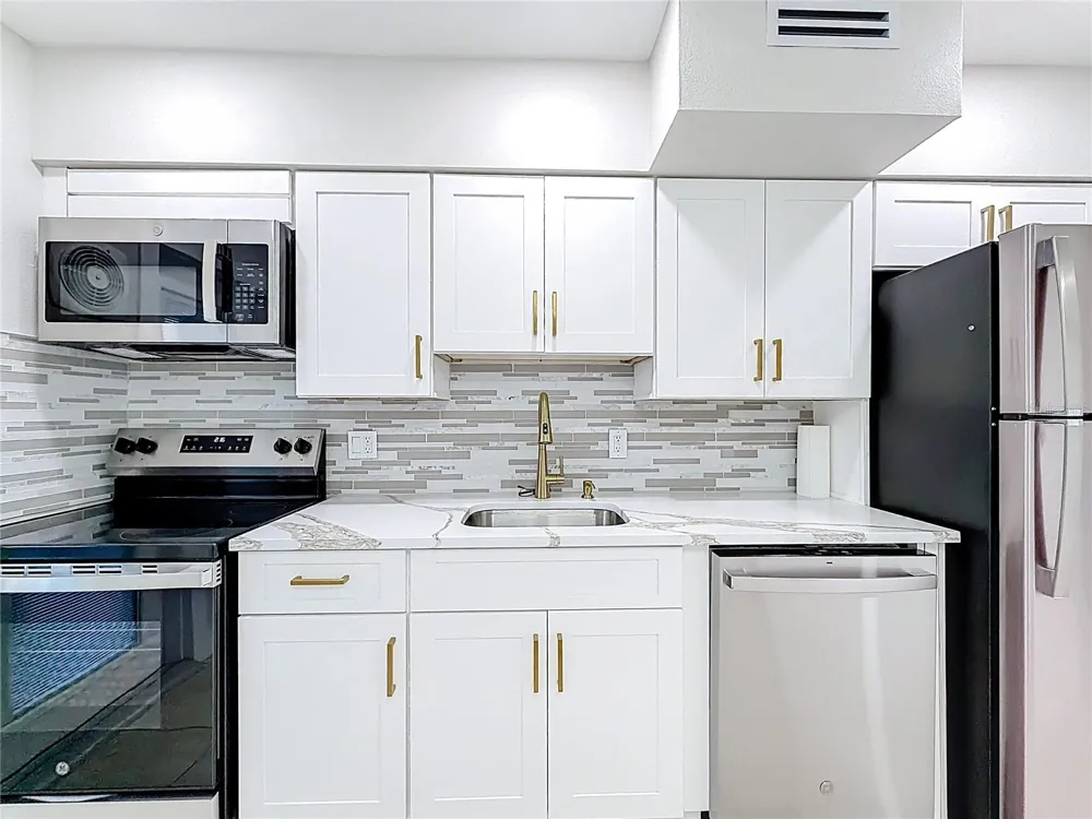 1840 SHORE DRIVE S #5 South Pasadena, FL 33707
