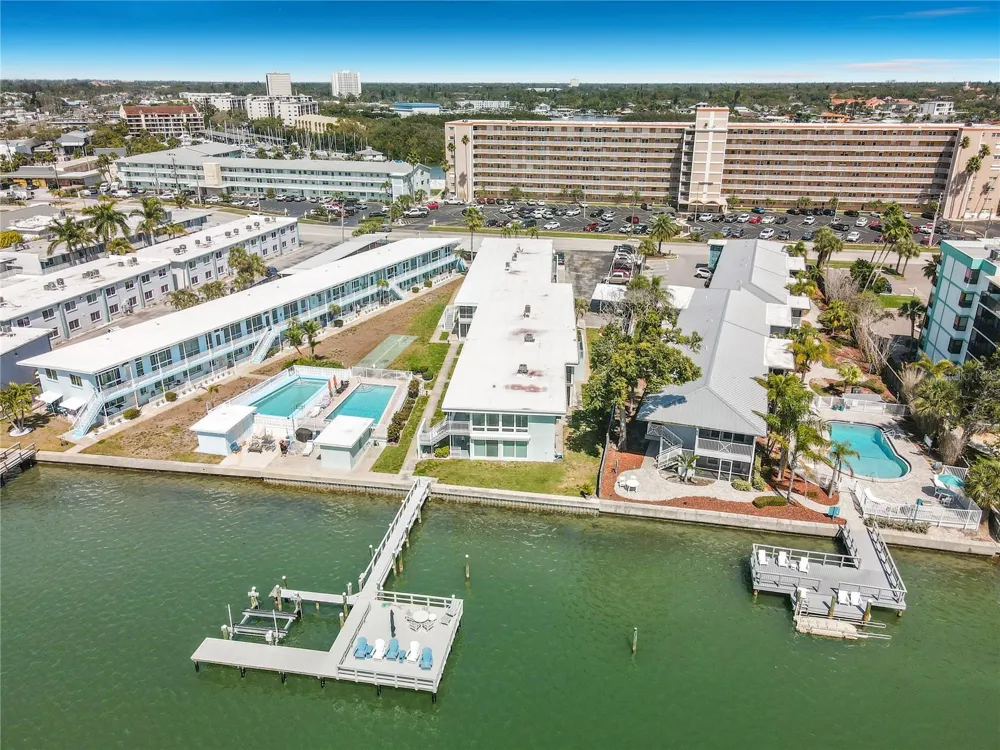 1840 SHORE DRIVE S #5 South Pasadena, FL 33707