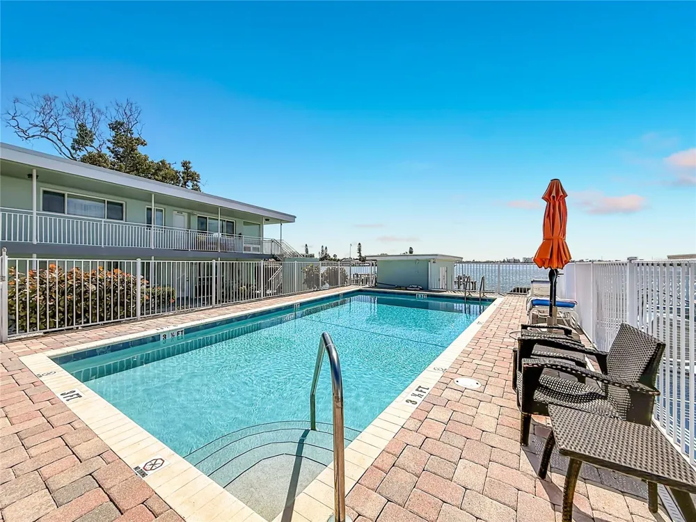 1840 SHORE DRIVE S #5 South Pasadena, FL 33707