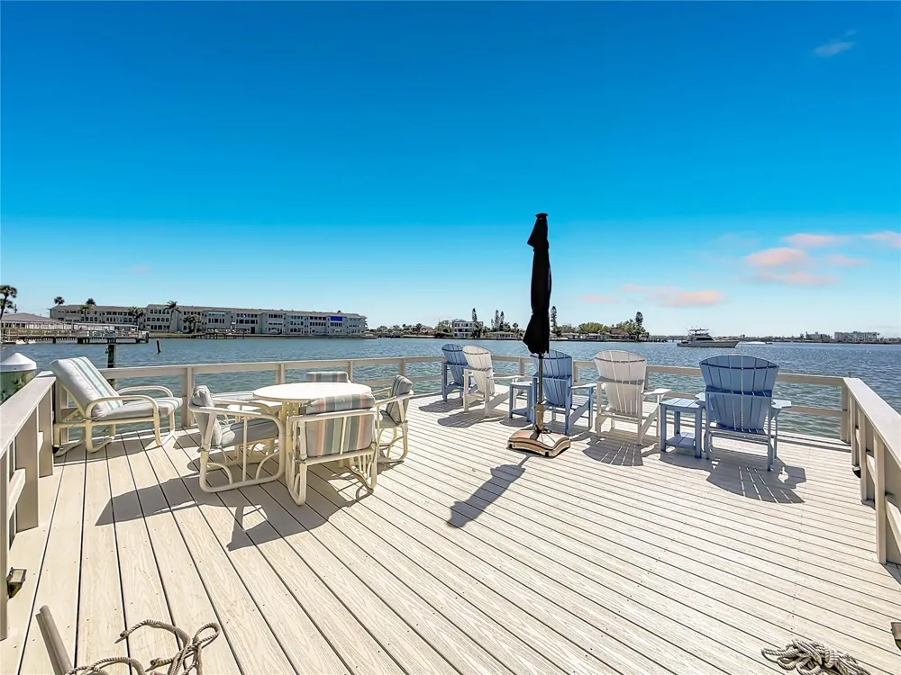 1840 SHORE DRIVE S #5 South Pasadena, FL 33707