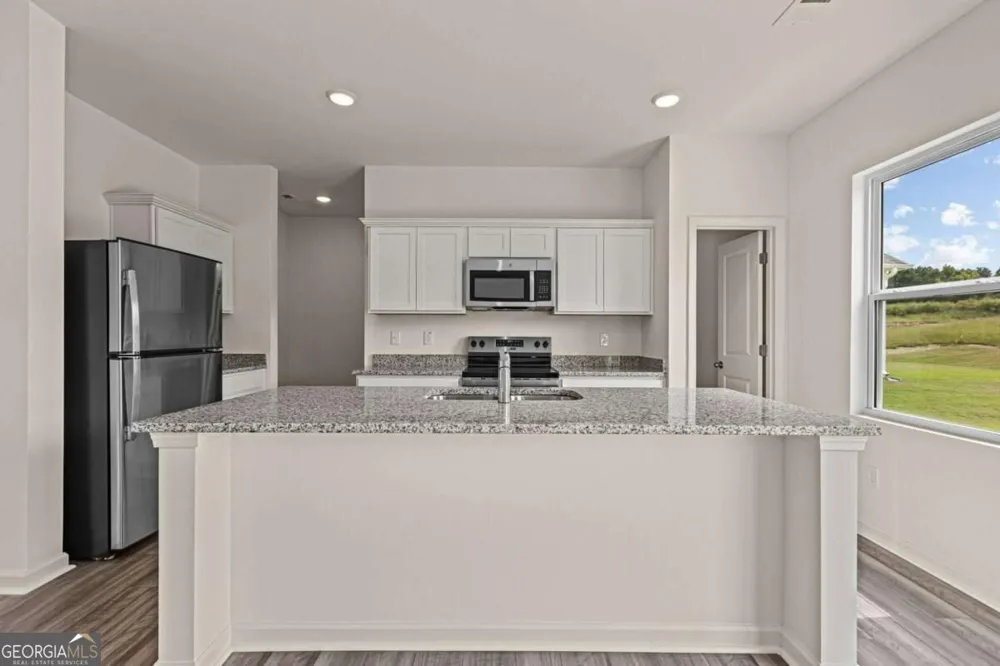 37 Crescent Blvd. Carrollton, GA 30116