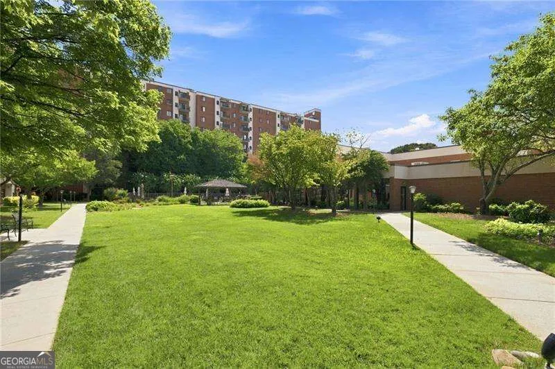 300 Johnson Ferry RD Sandy Springs, GA 30328