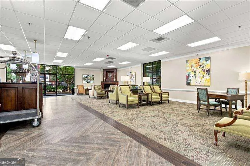 300 Johnson Ferry RD Sandy Springs, GA 30328