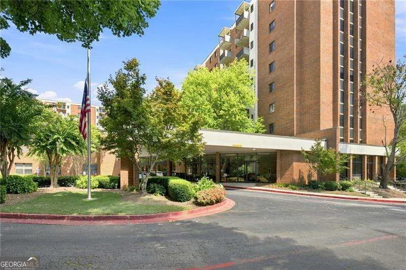 300 Johnson Ferry RD Sandy Springs, GA 30328