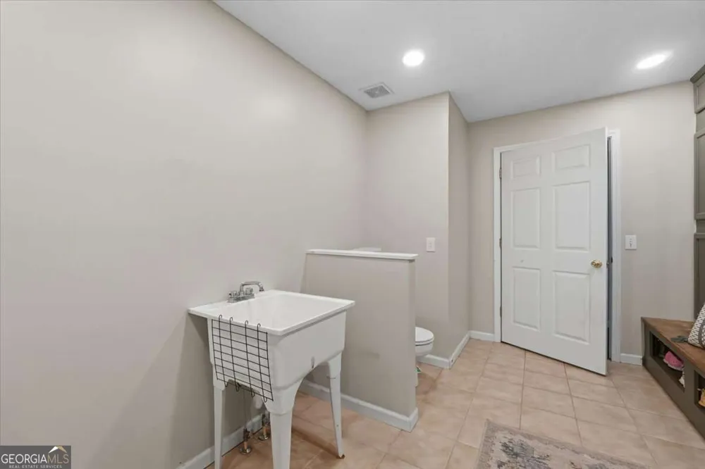 2011 Windfield DR Monroe, GA 30655