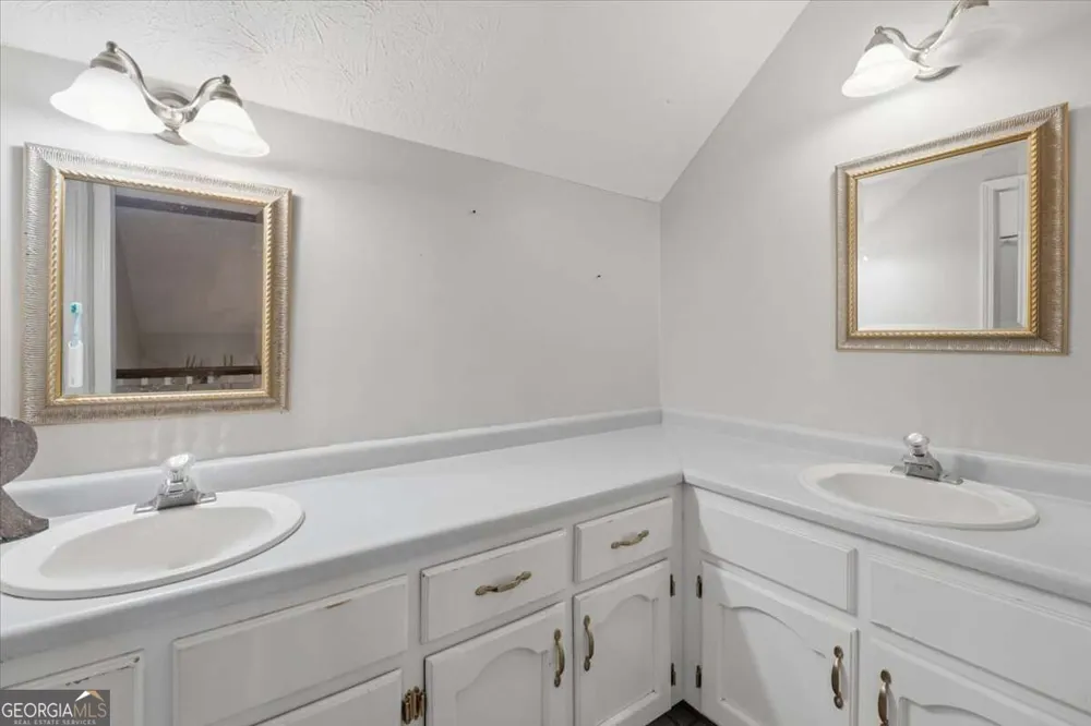 2011 Windfield DR Monroe, GA 30655