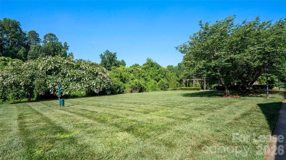1224 Green Oaks Lane #F Charlotte, NC 28205