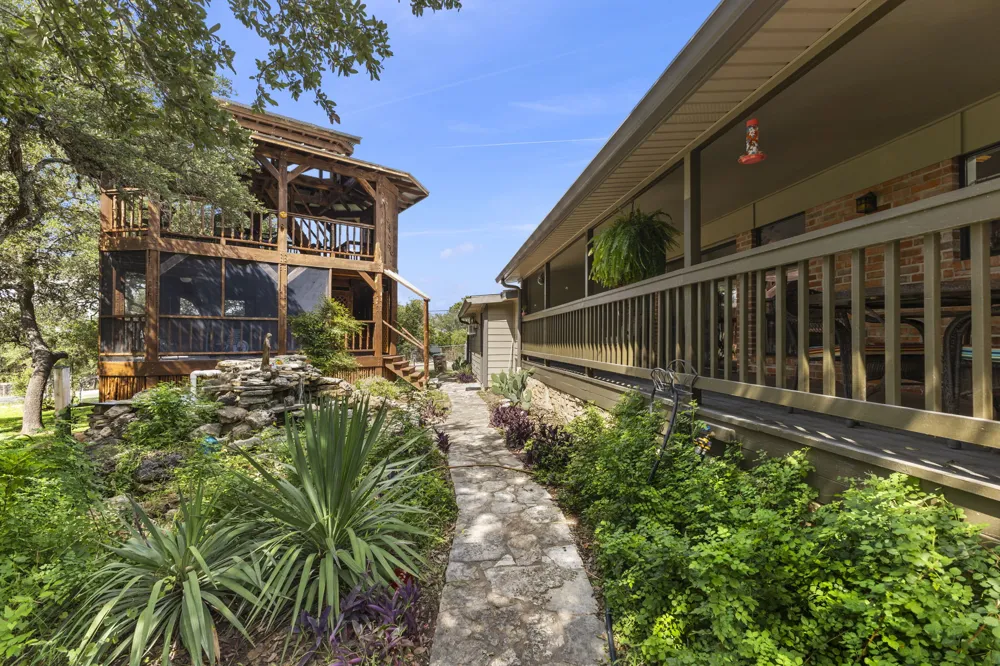 1746 Cattail Canyon Lake, TX 78133