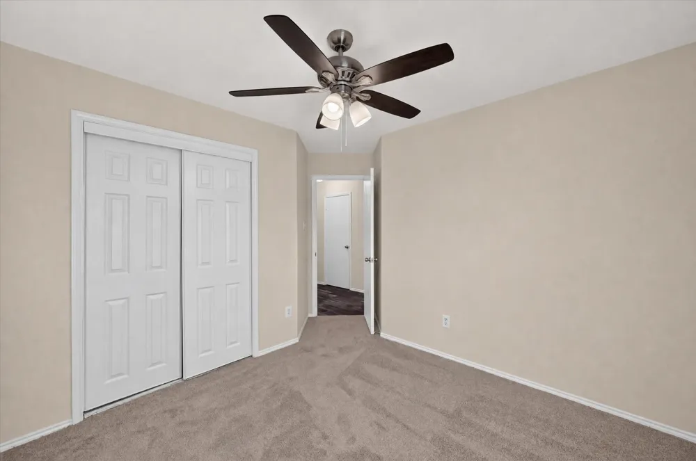 1137 Darren Drive Burleson, TX 76028