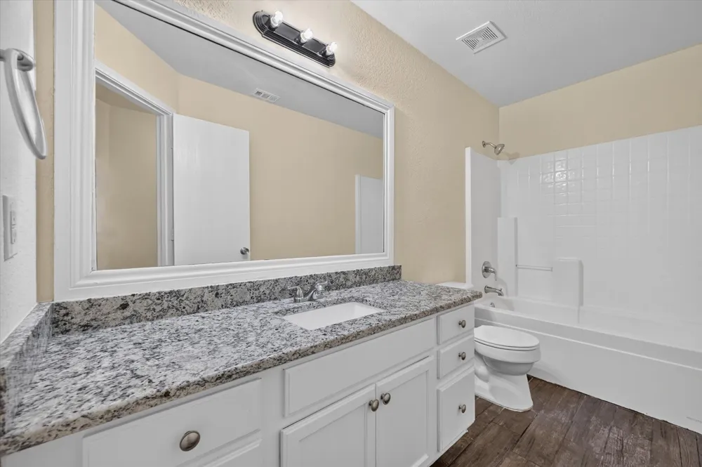 1137 Darren Drive Burleson, TX 76028