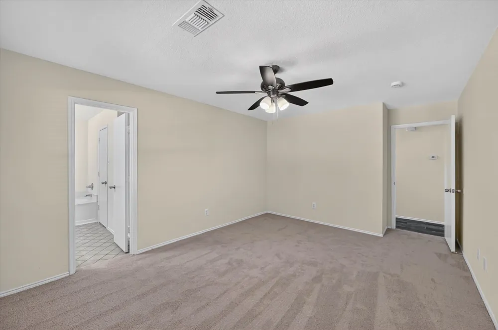 1137 Darren Drive Burleson, TX 76028