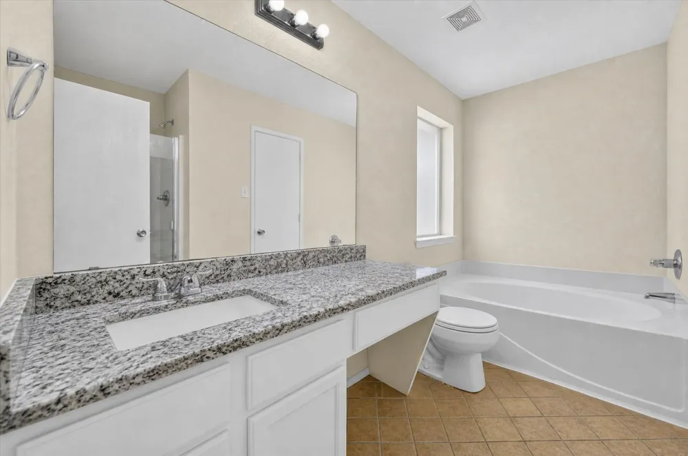 1137 Darren Drive Burleson, TX 76028