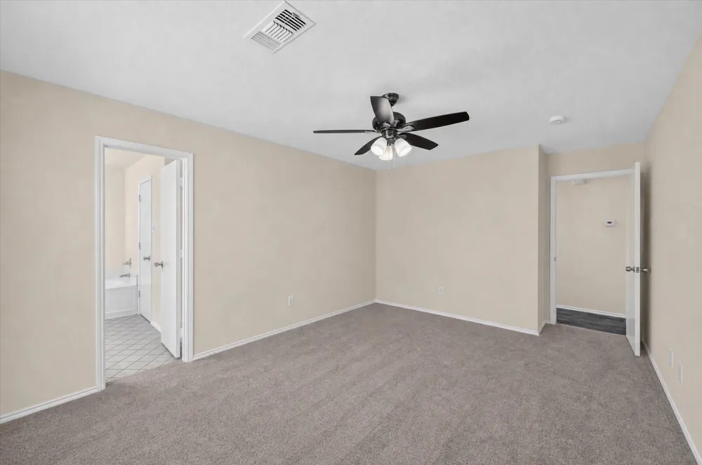 1137 Darren Drive Burleson, TX 76028