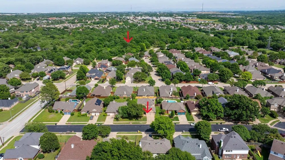344 Parkview Drive Hurst, TX 76053