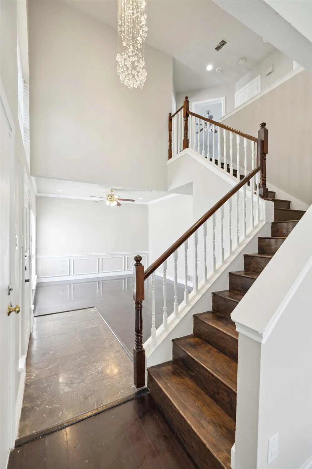344 Parkview Drive Hurst, TX 76053