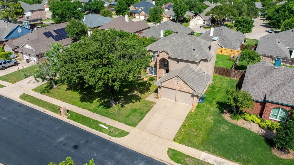 344 Parkview Drive Hurst, TX 76053