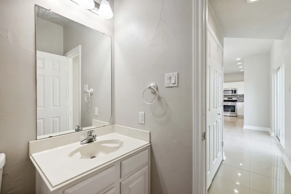 344 Parkview Drive Hurst, TX 76053