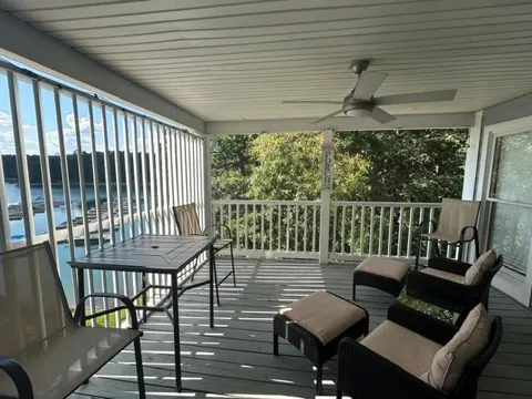 2100 Habersham Marina Road #303D