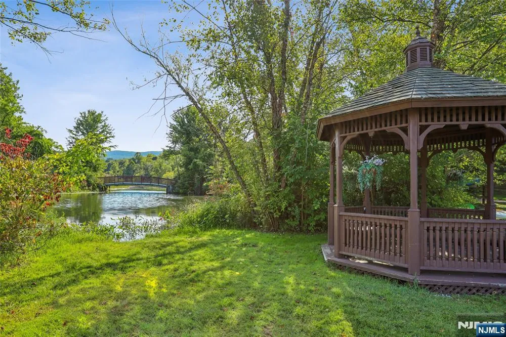 3-11 Maple 11 Vernon, NJ 07462