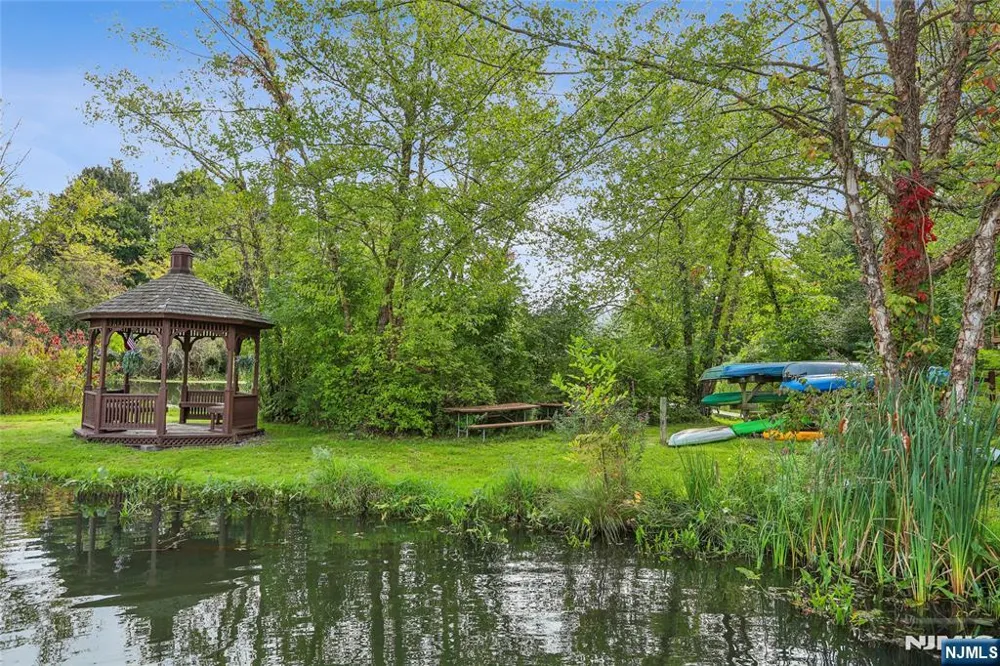 3-11 Maple 11 Vernon, NJ 07462