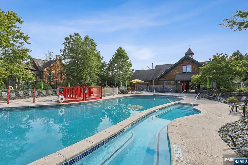 3-11 Maple 11 Vernon, NJ 07462