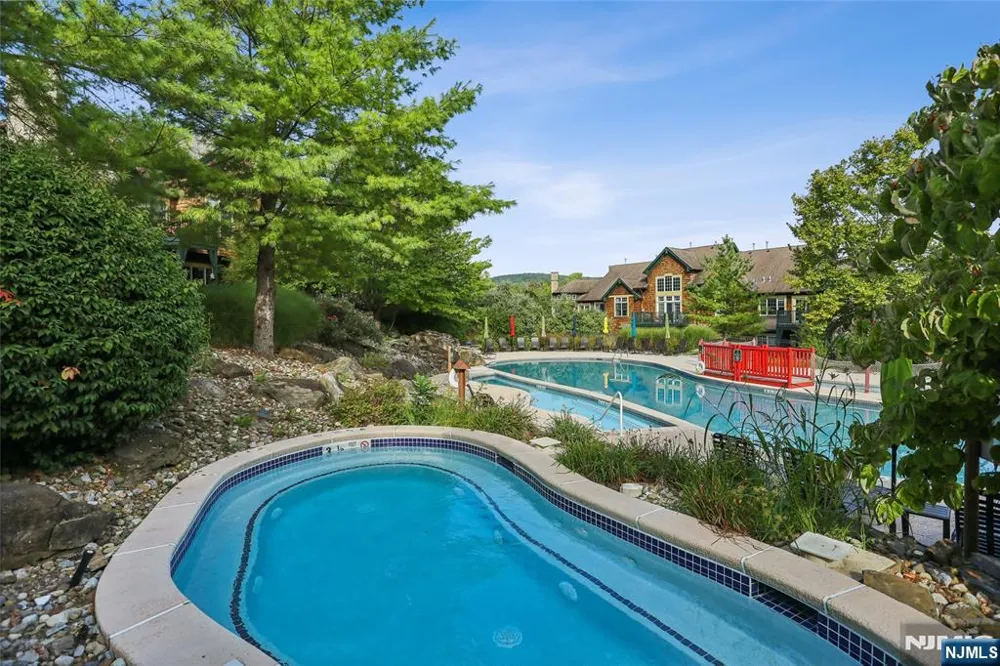 3-11 Maple 11 Vernon, NJ 07462