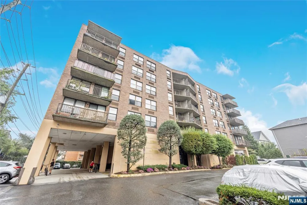 200 Division Street 3K Cliffside Park, NJ 07010