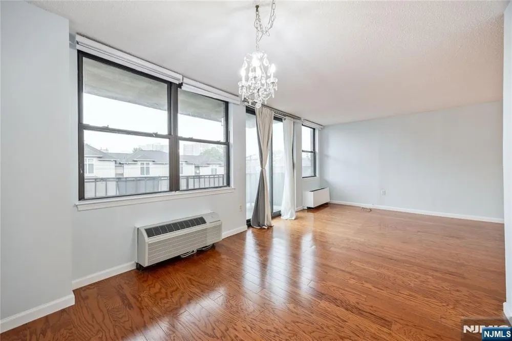 200 Division Street 3K Cliffside Park, NJ 07010