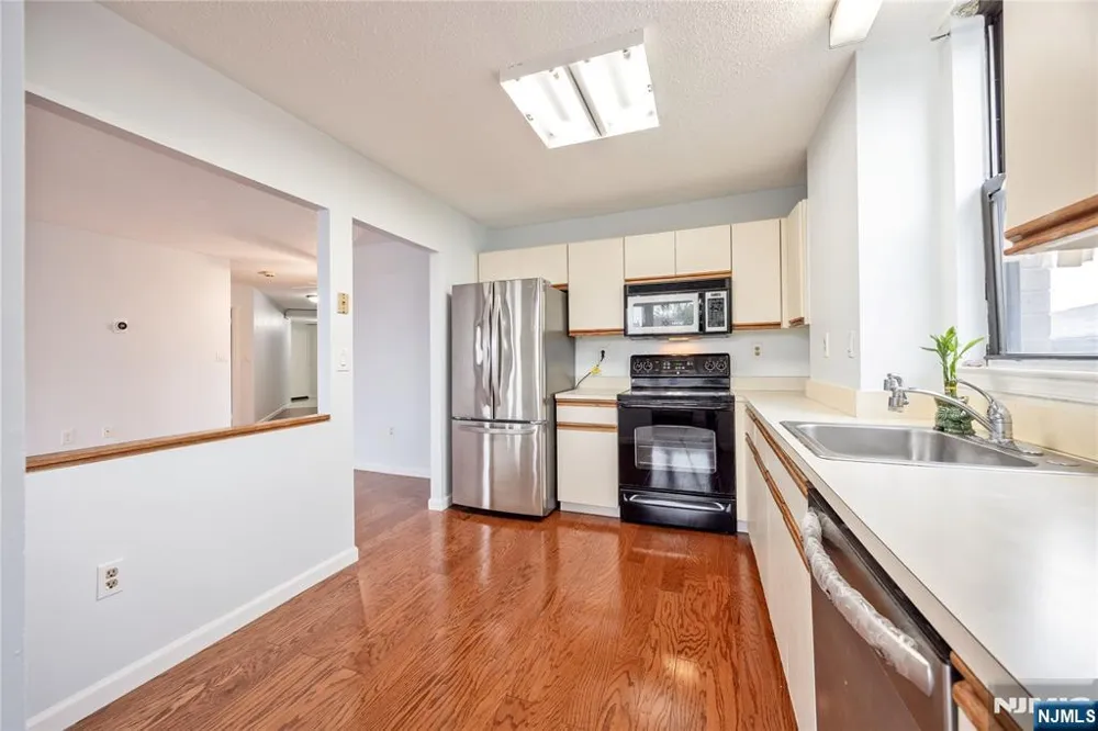 200 Division Street 3K Cliffside Park, NJ 07010