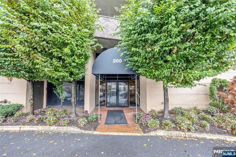 200 Division Street 3K Cliffside Park, NJ 07010