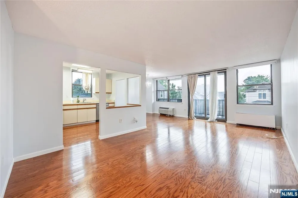 200 Division Street 3K Cliffside Park, NJ 07010