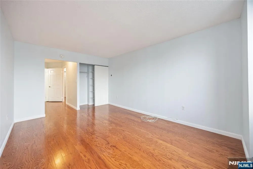 200 Division Street 3K Cliffside Park, NJ 07010