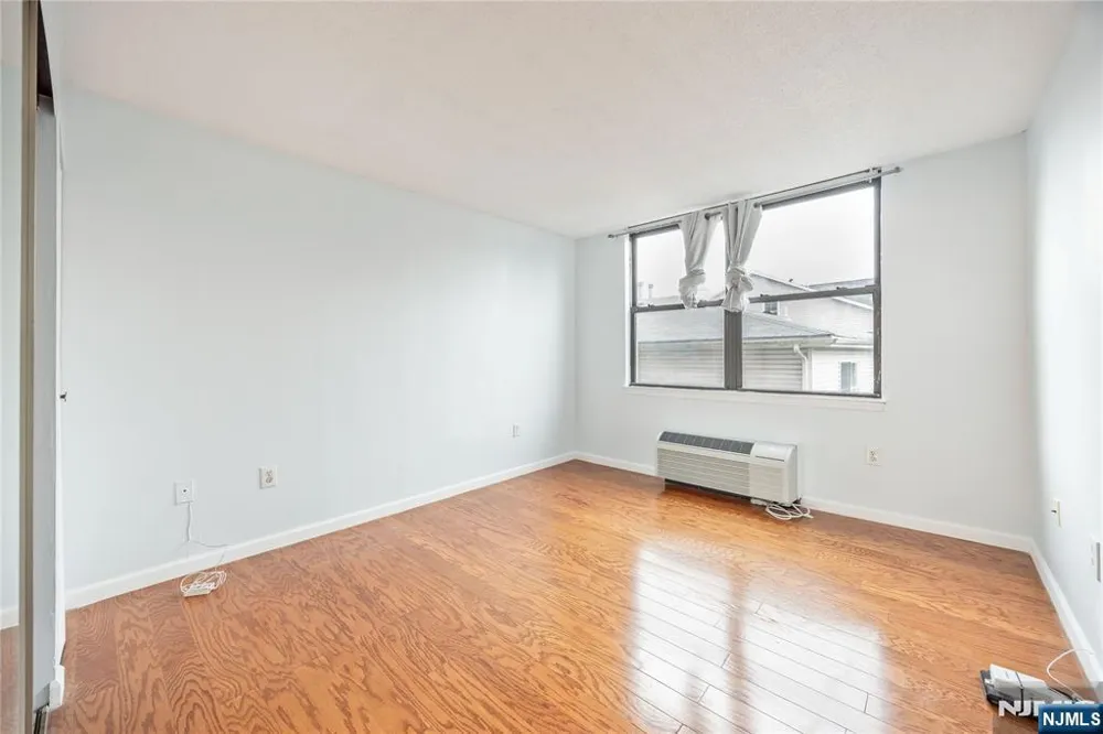 200 Division Street 3K Cliffside Park, NJ 07010