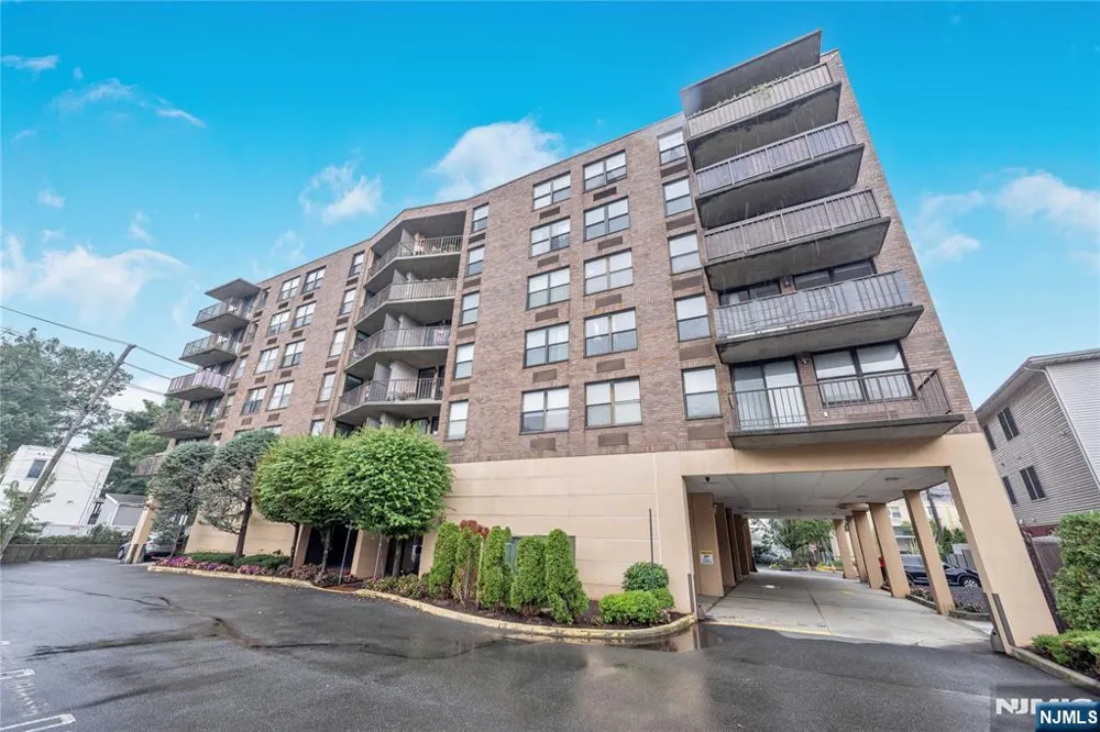 200 Division Street 3K Cliffside Park, NJ 07010