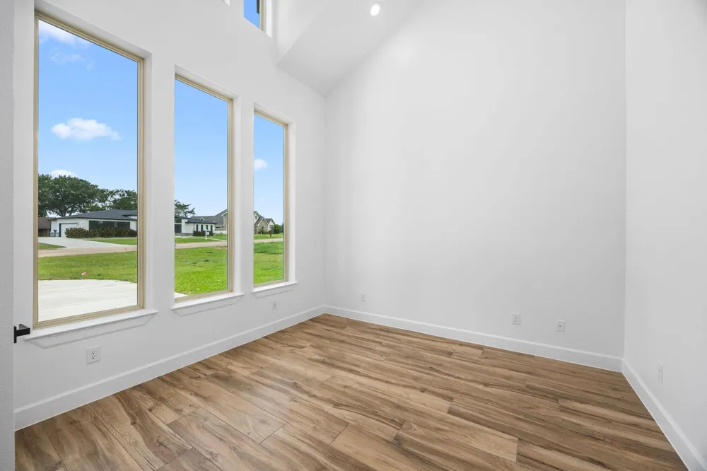 210 Birdie Drive Hempstead, TX 77445