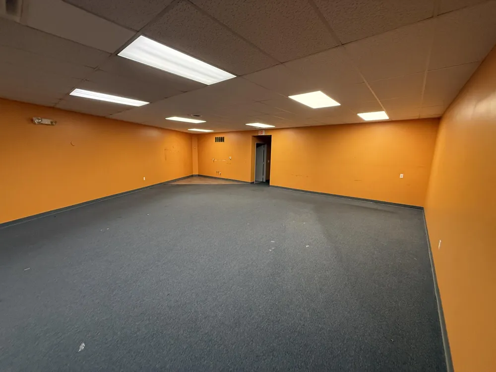 2141 Cass Lake Road #105 Keego Harbor, MI 48320