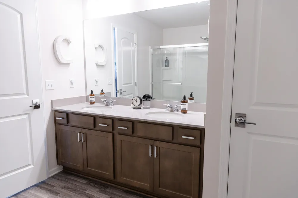 251 Quartz Way White Lake, MI 48386