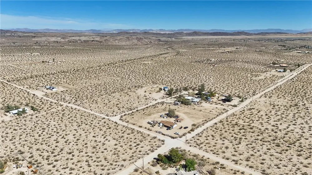 5235 Border Avenue Joshua Tree, CA 92252
