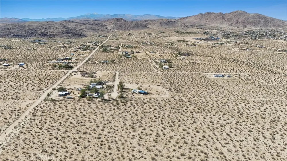 5235 Border Avenue Joshua Tree, CA 92252