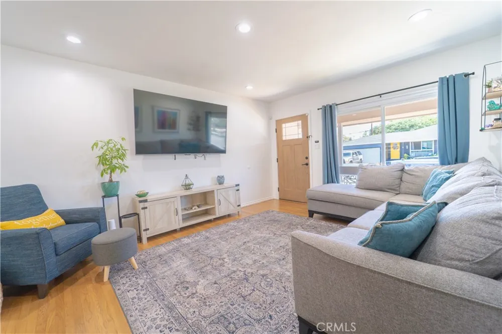 1141 W Young Wilmington, CA 90744